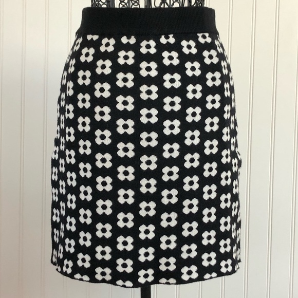 Princess Polly Adora Mini Skirt in Black with White Flowers - Picture 5 of 10